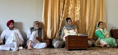 mehbooba mufti chairs pdp’s pac meet  discusses overall political situation of j k
