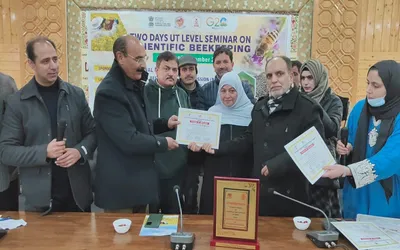 seminar on scientific beekeeping concludes at kashmir haat