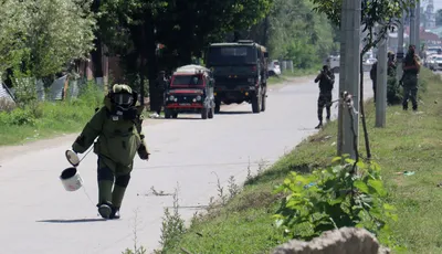 suspected ied on srinagar bandipora road turns out to be water bottle  police