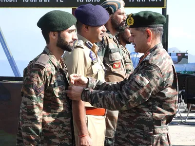 army chief visits keran to review security situation along loc
