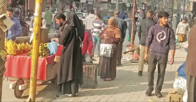 roadside encroachments in baramulla town hamper pedestrian movement