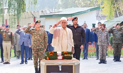 lg pays homage to soldiers  porters killed in baramulla attack