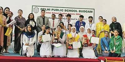 dps budgam holds debate competition