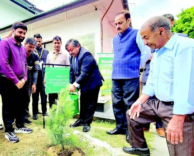world environment day   ‘j k people supporting environment conservation initiatives’