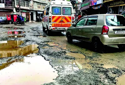 waterlogging takes toll on srinagar residents