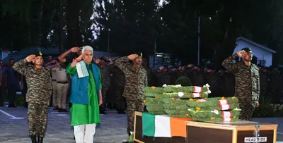 lg pays tribute to solider killed in anti terror operation in kupwara