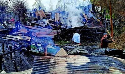 3 bangladeshi tourists die in dal lake blaze