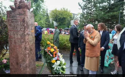 pm pays tribute to ‘dobry maharaja’ in warsaw  meets indian diaspora