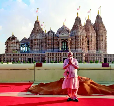 pm modi inaugurates  baps mandir in abu dhabi