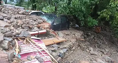 srinagar leh highway closed as cloudburst triggers mudslides in ganderbal