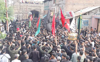 srinagar administration grants permission for 8th muharram procession from guru bazar to dalgate