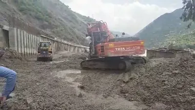 landslides disrupt traffic on sgr jmu nh