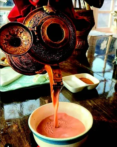 “noone chay”    the traditional kashmiri pink tea