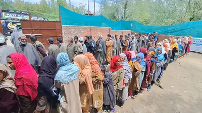 lok sabha polls  nearly 30  voter turnout recorded till 3 pm in srinagar