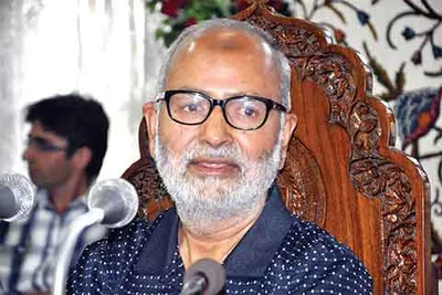 raise age limit to 35 for fair competition in jkcce  naeem akhtar to govt