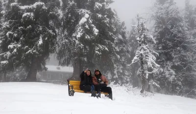 video   gulmarg  doodhpathri among several areas receive fresh snowfall  rains lash plains