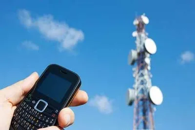 poor cellular  internet service irks residents of kupwara village