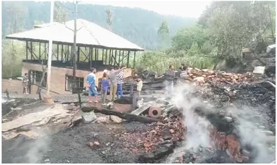 devastating fire leaves 10 families homeless in handwara  7 residential houses gutted
