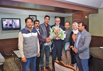 delegation of 10 2 lecturers calls on cm omar