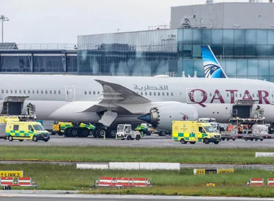 12 injured after doha dublin qatar airways flight hits turbulence