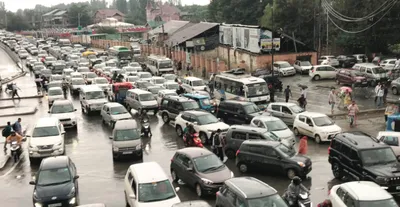 rains disrupt normal life in srinagar