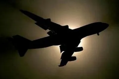 7 injured as flight encounters turbulence