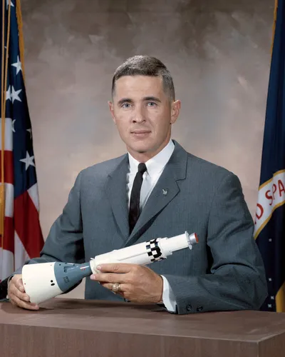 apollo 8 astronaut william anders dies in plane crash