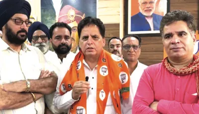 ravinder raina welcomes social activist in bjp