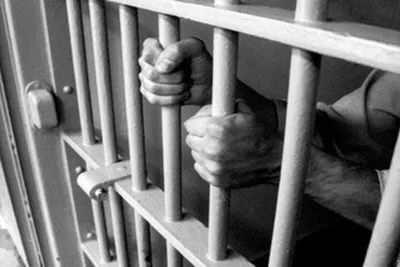 baramulla man with 45 non bailable warrants arrested for fraud