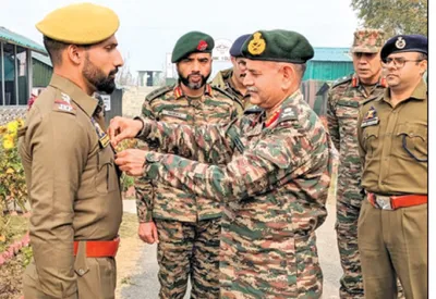 lt gen dwivedi visits kulgam  rajouri  compliments officers  soldiers