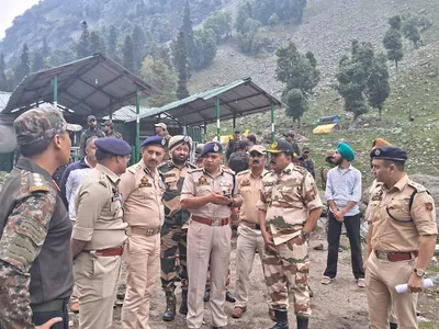 sanjy 2024  igp kashmir visits navyug tunnel  chandanwari  conducts security review meetings