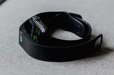 older adults likely to continue using wearable tech if get aid from healthcare peers  study