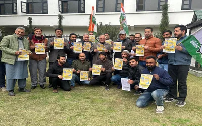 youth congress launches poster campaign in srinagar