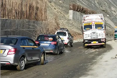 srinagar jammu national highway reopens after 2 days