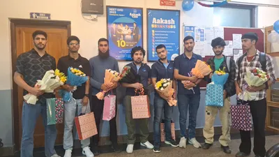 aakash institute holds felicitation ceremony of students who cracked neet 2024