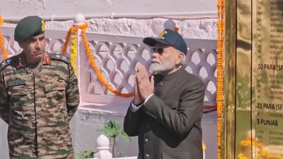 pm modi lays wreath at drass war memorial to pay tribute to fallen soldiers