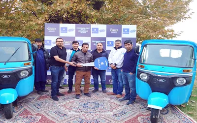 bajaj auto and paris automobiles introduce passenger electric 3 wheeler in srinagar