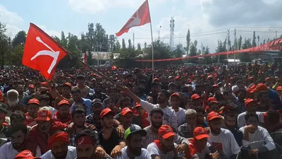 omar abdullah addresses an election rally in batpora kunzar area of gulmarg constituency