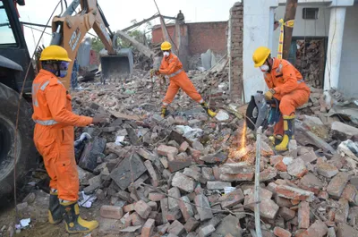  doraemon  lesson saved this boy during house collapse