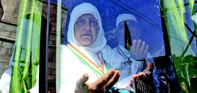 holy sojourn for kashmir pilgrims begins