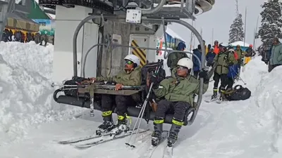 gulmarg avalanche  1 skier killed  7 other rescued including guide  rescue operation over