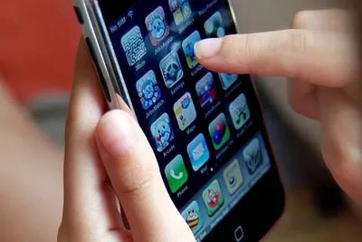 ‘mobile phone manufacturing up 1 700  in last 10 years’