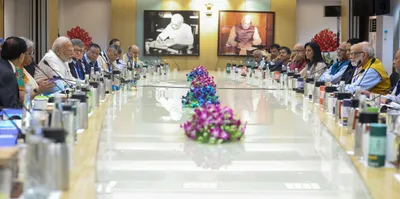 pm modi holds discussion with economists  niti aayog officials in run up to budget