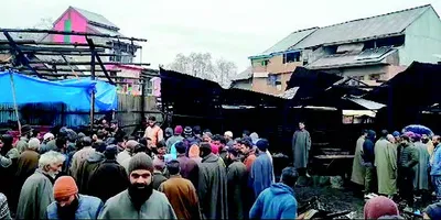 6 carts gutted in handwara vegetable market