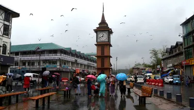 rains lash jammu   kashmir  met predicts more