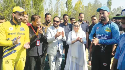 darakhshan andrabi inaugurates premier league in pulwama