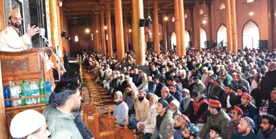 mirwaiz umar farooq pays tribute to mirwaiz muhammad ahmad