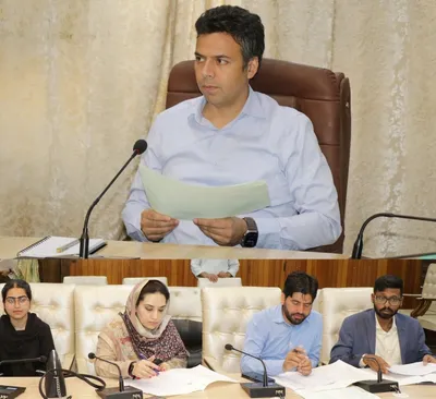 dc srinagar chairs dlic meeting