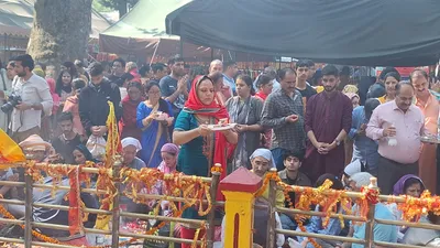 devotees offer prayers at the mata kheer bhawani temple in tullamulla during the annual kheer bhawani mela