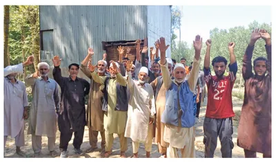 handwara villagers protest over non functional lift irrigation pump